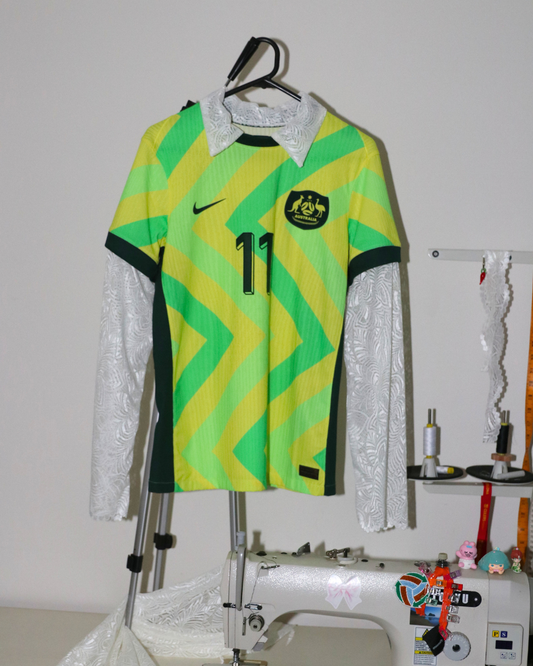 Australia Home #11 Fowler Reworked - Lace Collar & Sleeves (Womens L)