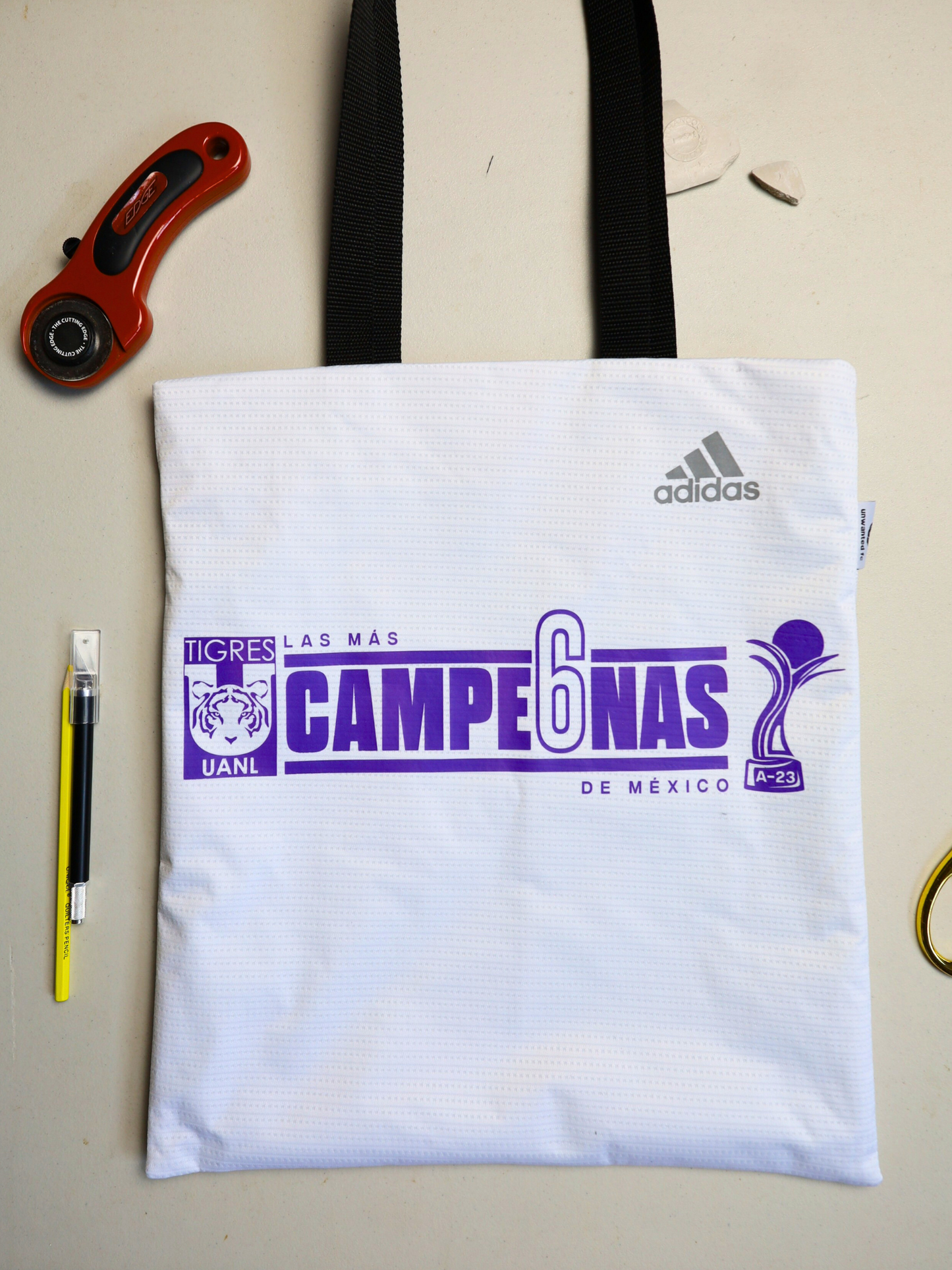 Tigres Tote Bag