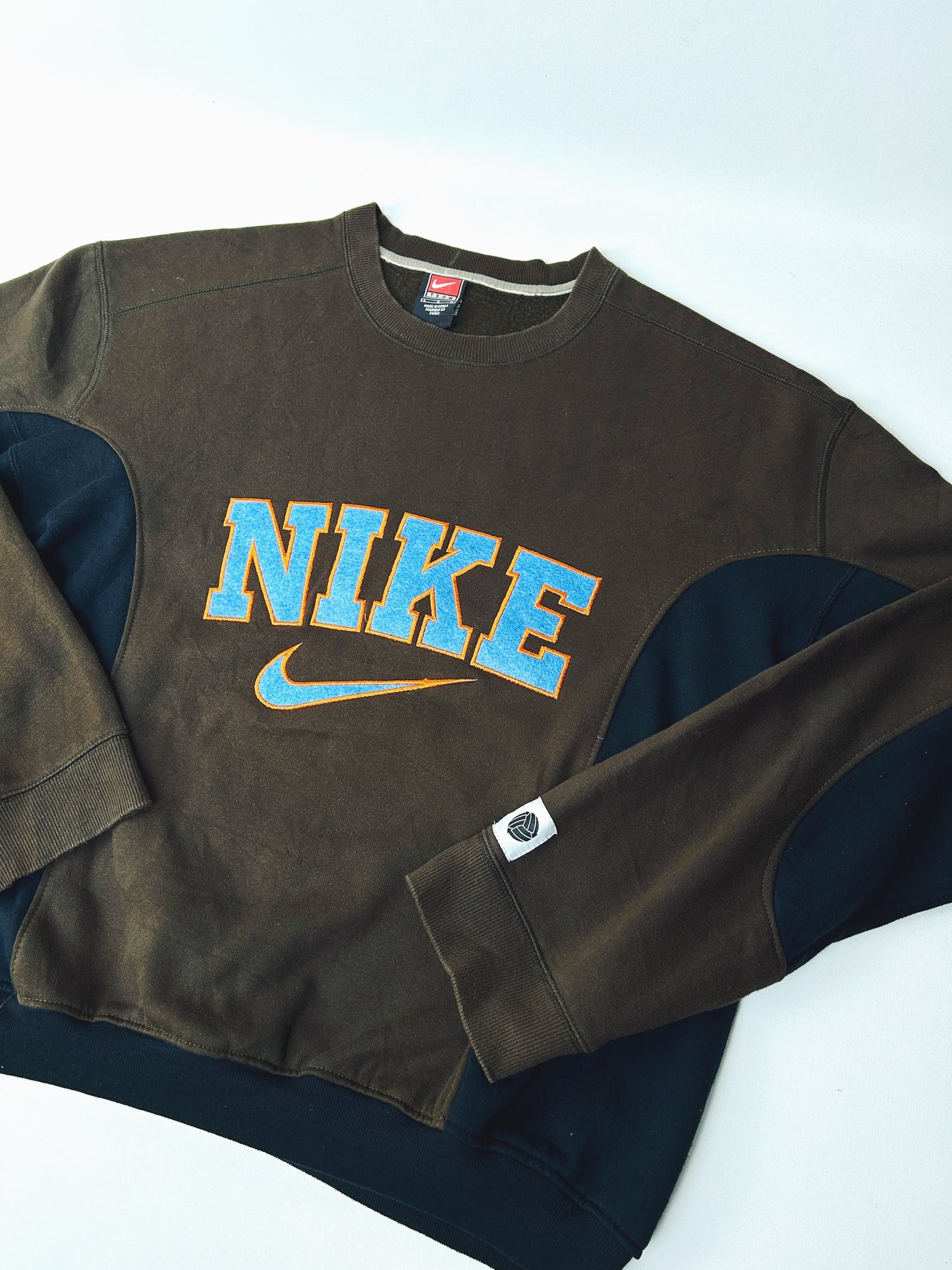 Reworked Nike Sweatshirt #28 (L)