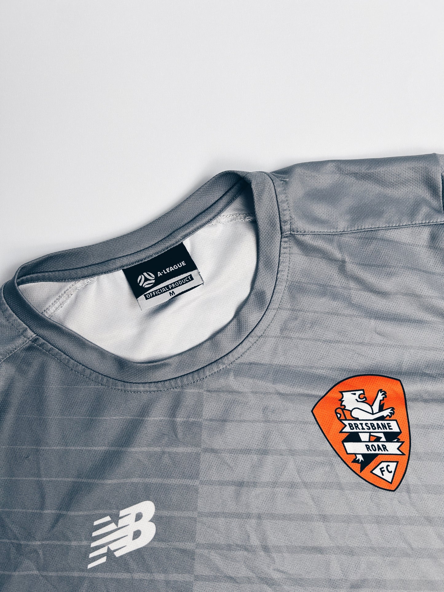 Brisbane Roar Training Kit 2022-2023 M