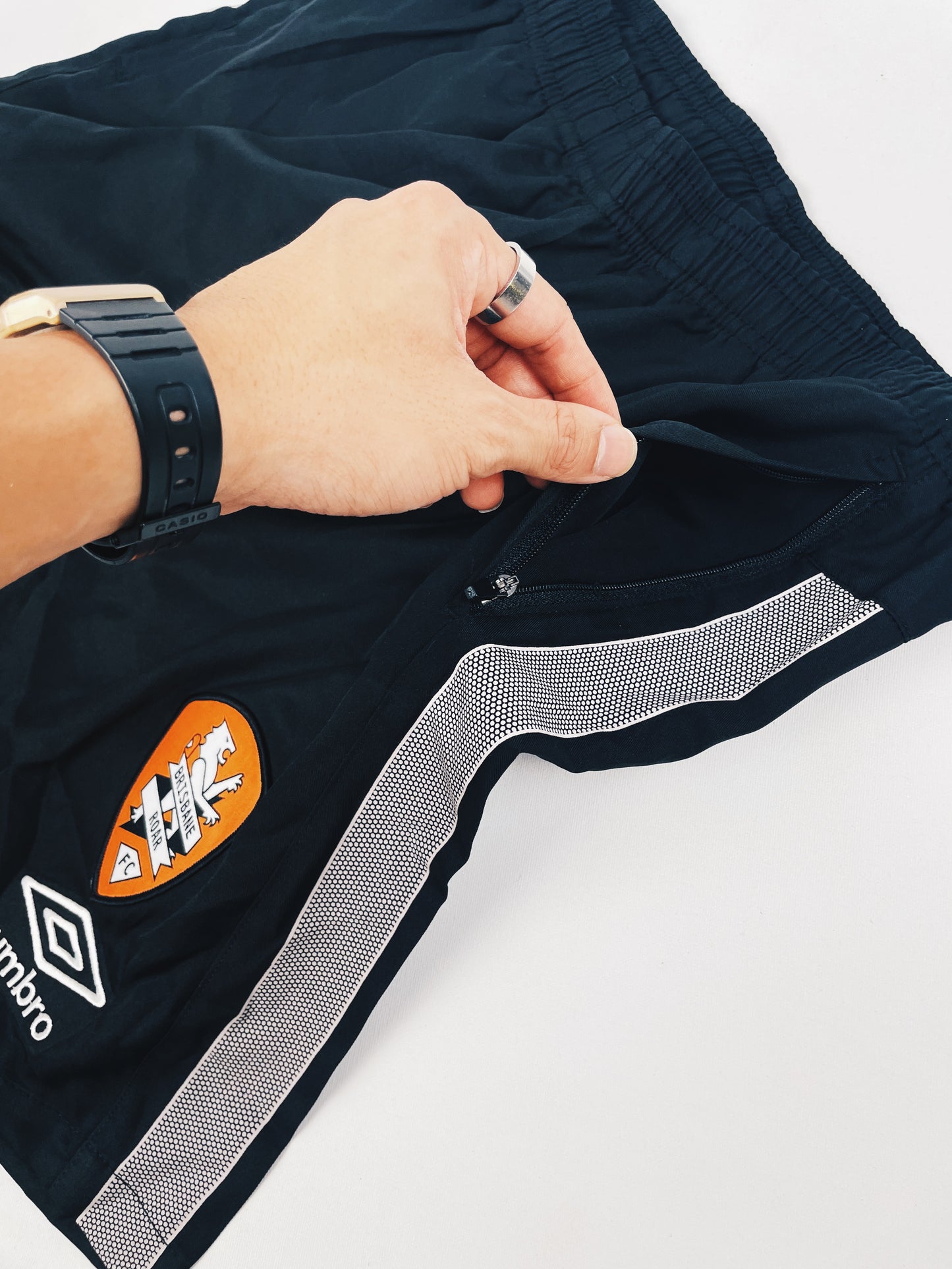Brisbane Roar Shorts (With Pockets) S