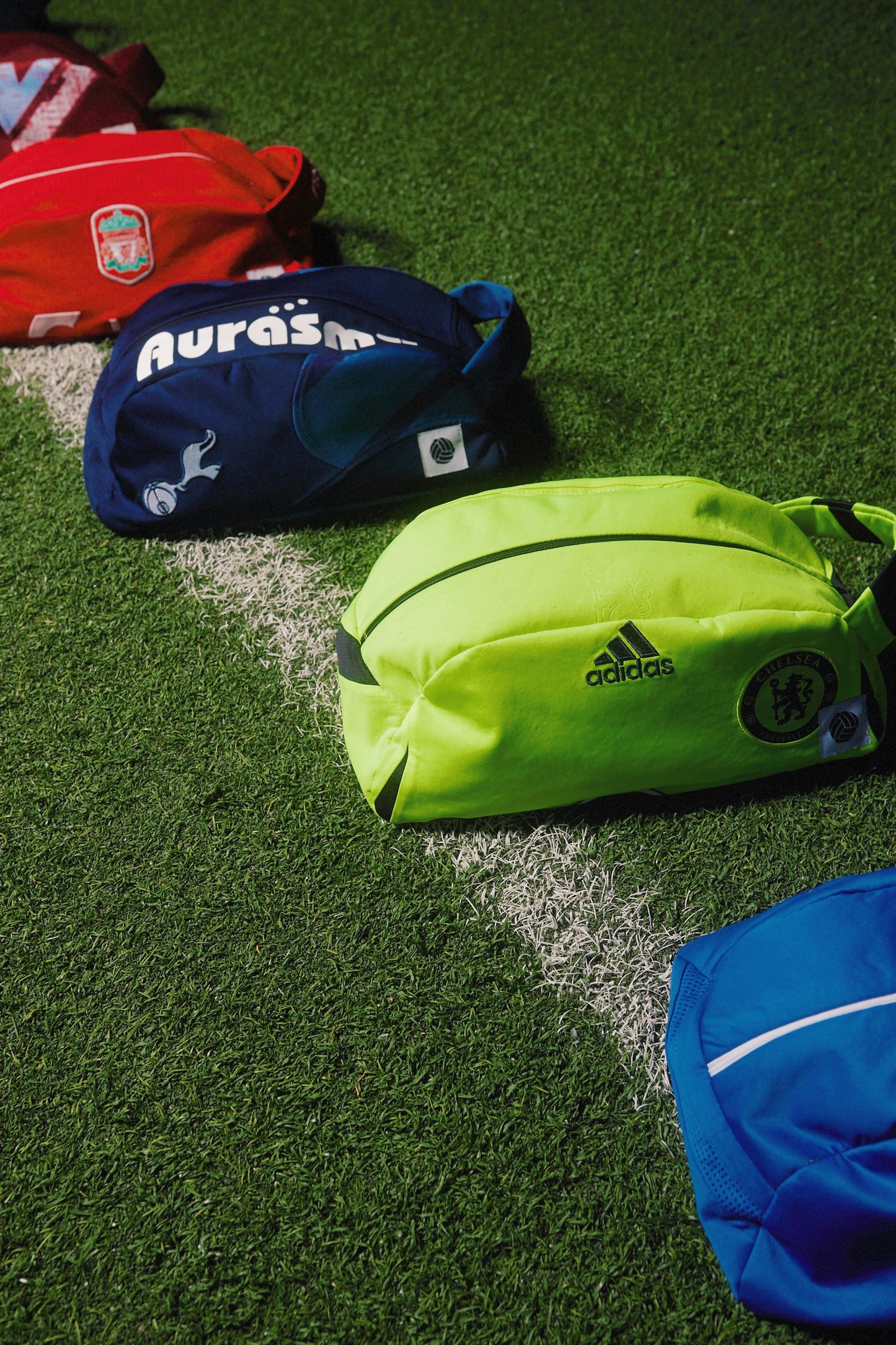 Chelsea Boot Bag (Away)