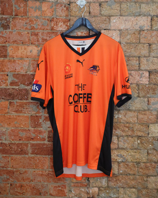 Brisbane Roar Home Kit 2013-2014 - Unwanted FC