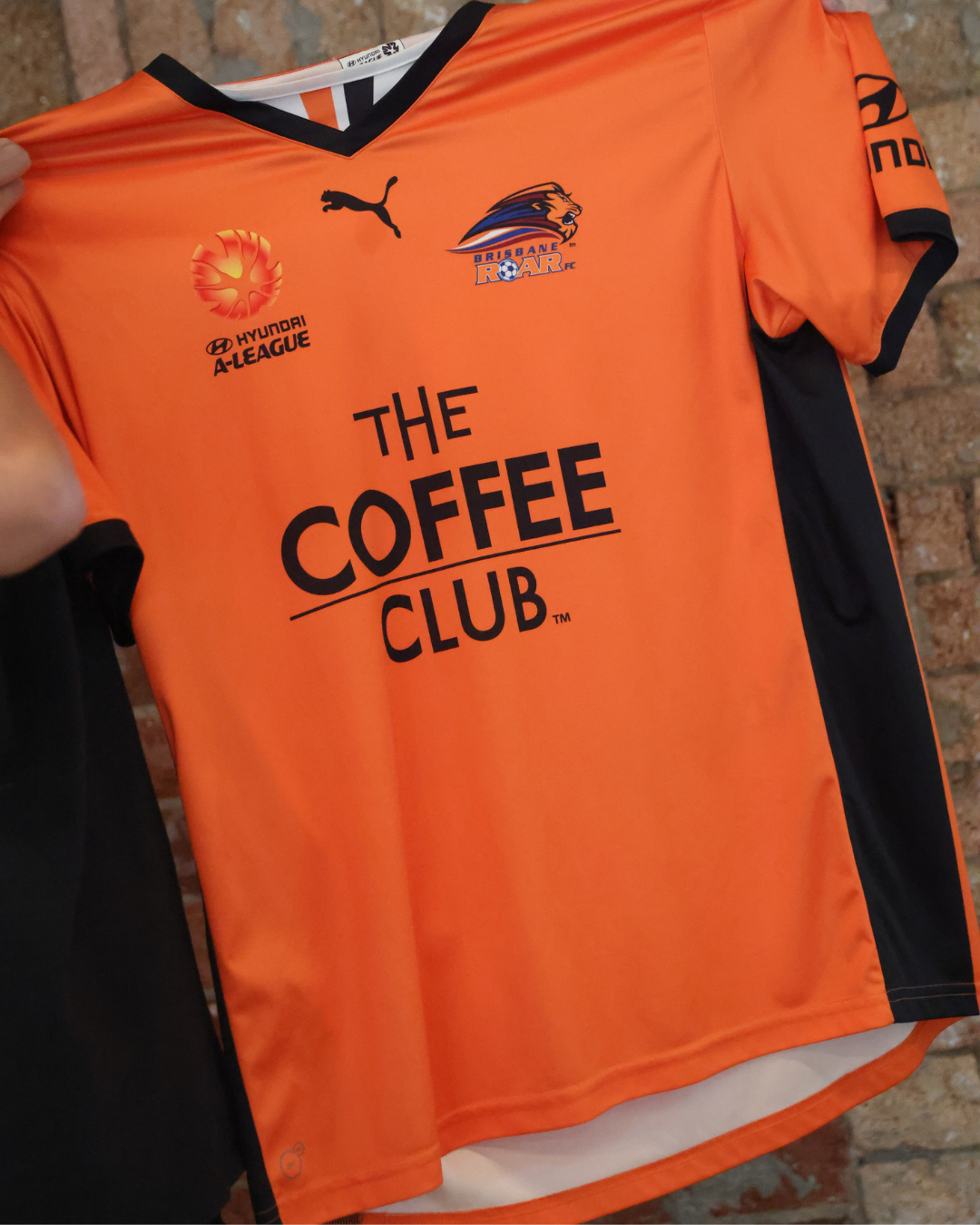 Brisbane Roar Home Kit 2013-2014 - Unwanted FC