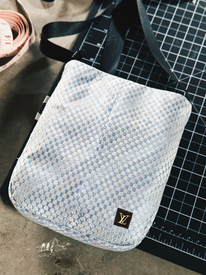 Louis Vuitton Side Bag (Lite)